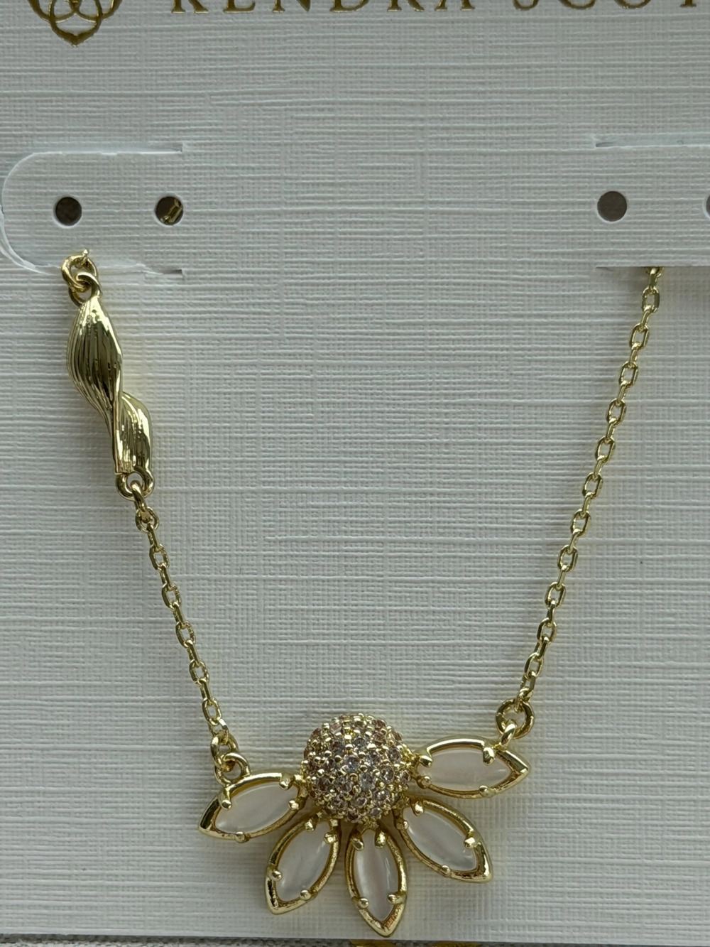 Kendra Scott necklace - Picture 2 of 3